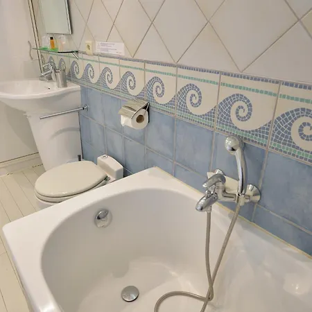 In Near Thermal Baths