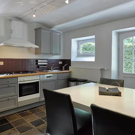 Dom wakacyjny In Near Thermal Baths